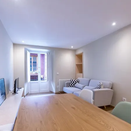 Heritage Cerdanya Al Carrer Major I Parking Apartment Puigcerda
